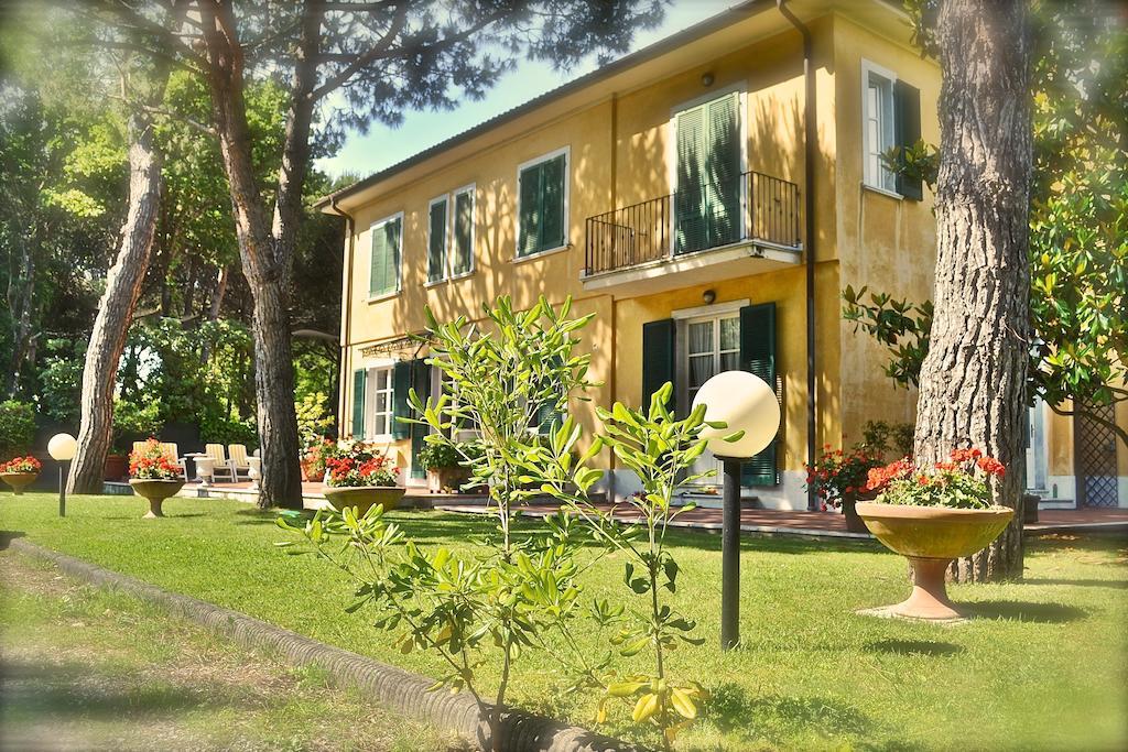 Hotel Villa Fiorisella Marina di Massa Exteriér fotografie