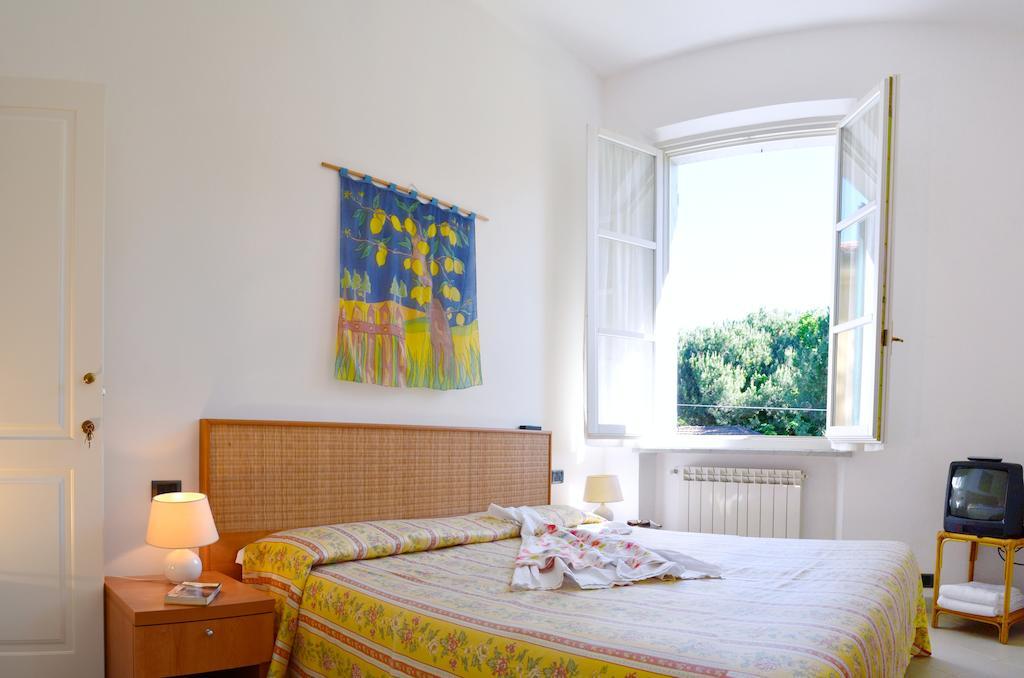 Hotel Villa Fiorisella Marina di Massa Pokoj fotografie