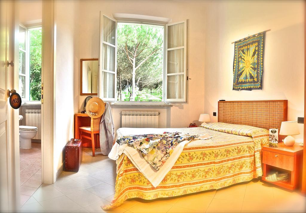 Hotel Villa Fiorisella Marina di Massa Pokoj fotografie